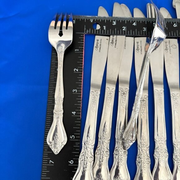 Beautiful Vintage Rogers Co "4 Flower Floral" Stainless Flatware Forks Knife Lot - Picture 15 of 15